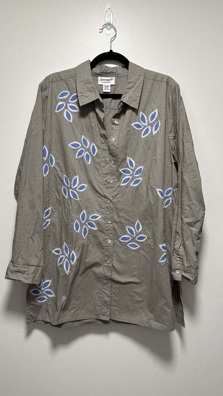 Unique Serengeti Women’s Button Down Shirt With Leaf Design Tan Size Large